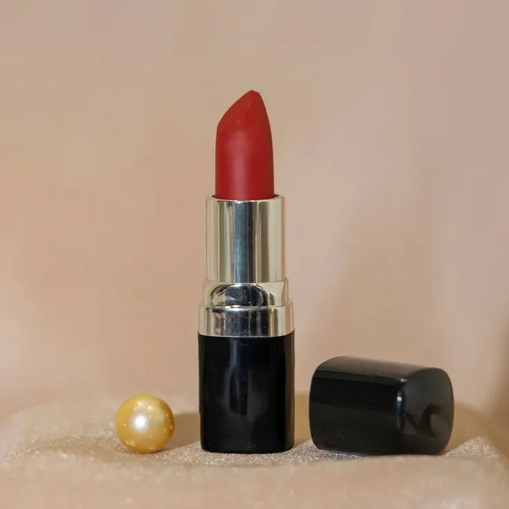 Simple Makeover | primer, SPF foundation, lipstick, kajal | ghee-enriched makeup